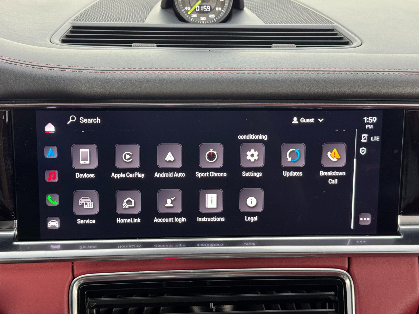 Used 2022 Porsche Panamera 4 w/ Premium Package AWD/4WD image 28