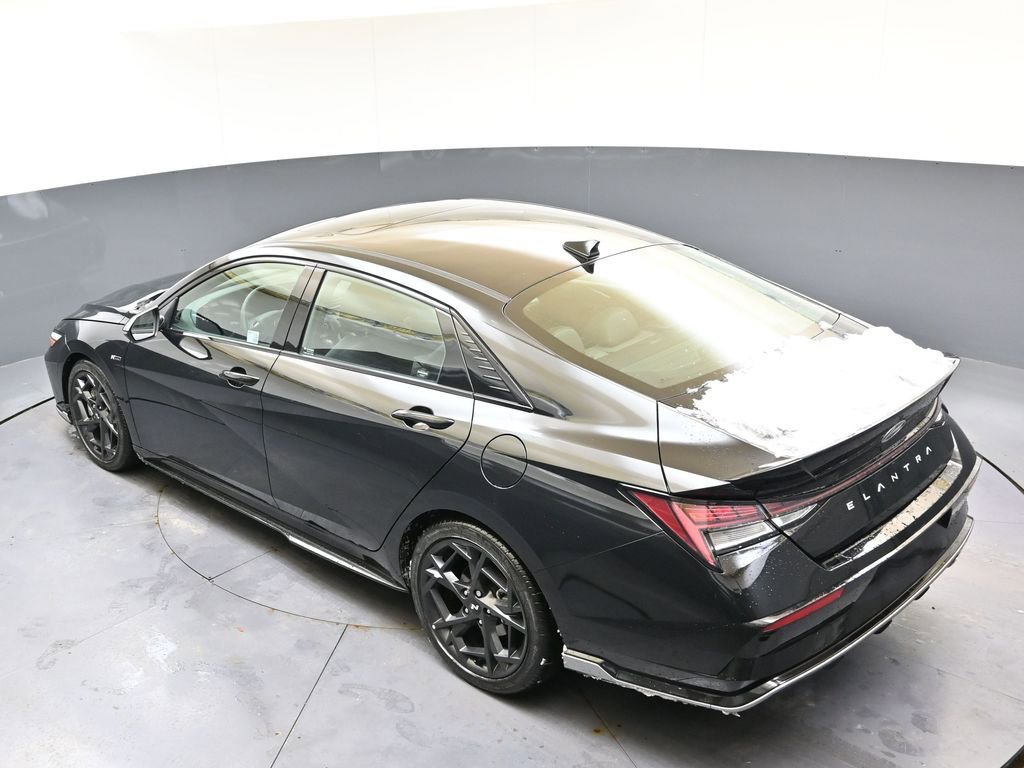 Certified 2025 Hyundai Elantra N Line image 38