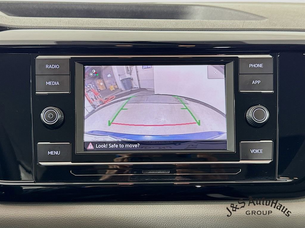 Used 2022 Volkswagen Taos S image 17