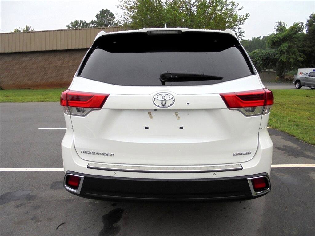 Used 2018 Toyota Highlander Limited Platinum image 4