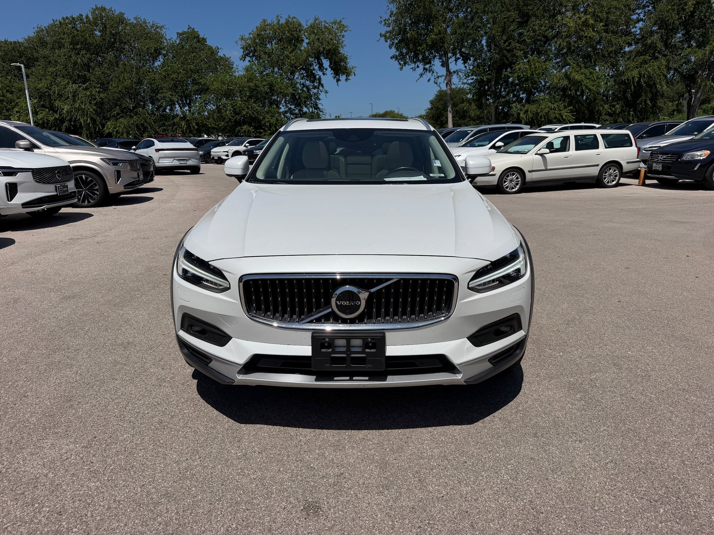 Used 2021 Volvo V90 T6 Cross Country w/ Advanced Package AWD/4WD image 7