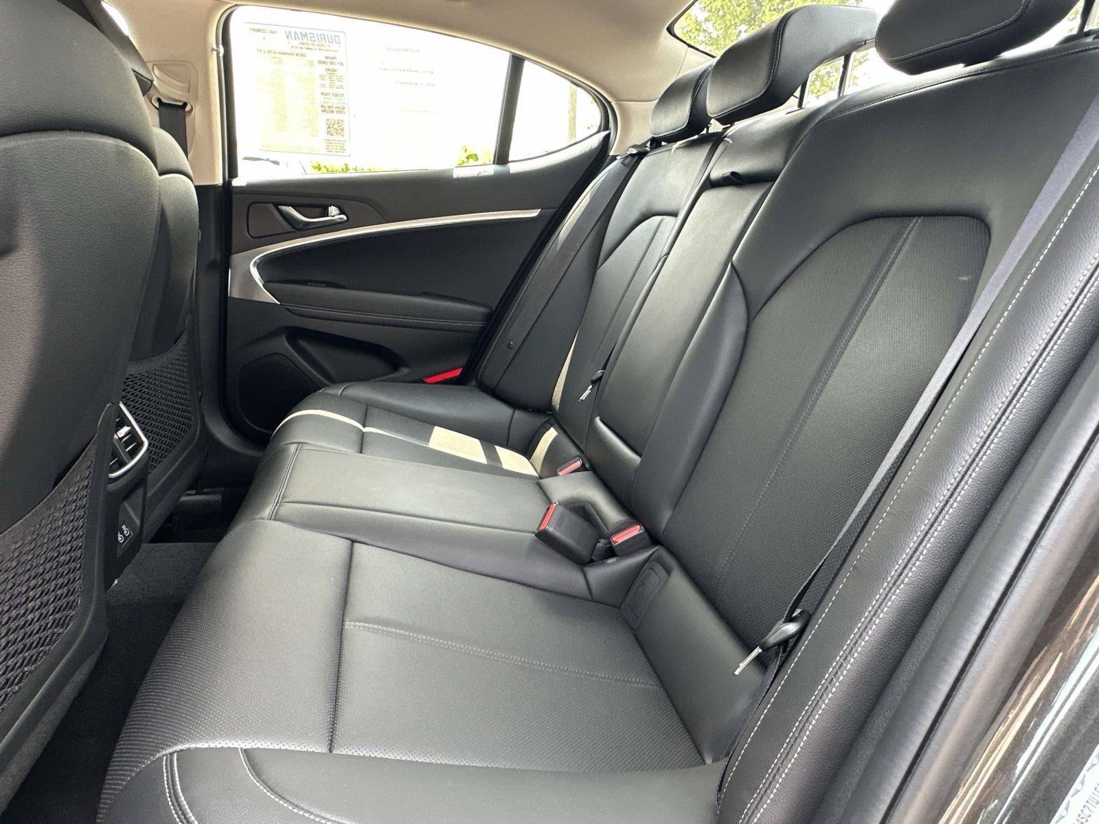 Used 2026 Genesis G70 2.5T RWD image 32