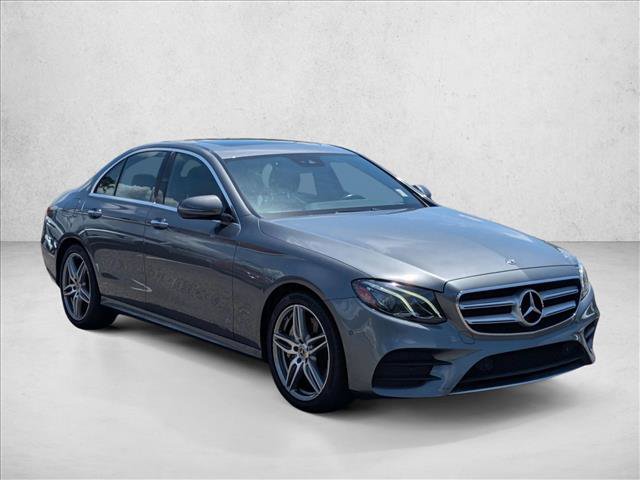 Used 2017 Mercedes-Benz E 300 4MATIC image 3