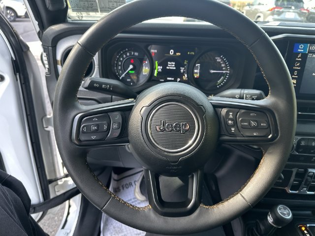 Used 2024 Jeep Wrangler Unlimited w/ Convenience Group AWD/4WD image 13