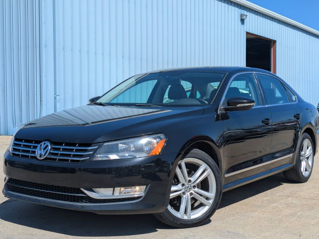 Used 2012 Volkswagen Passat TDI SEL Premium FWD image 1