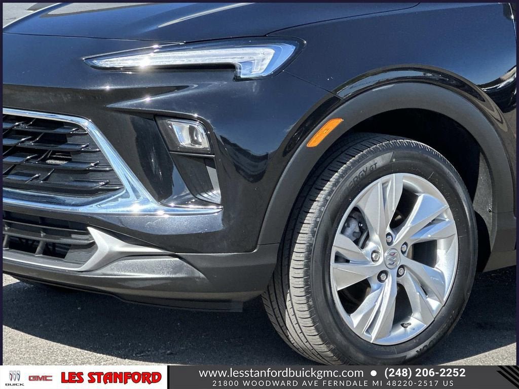 Used 2024 Buick Encore GX Preferred AWD/4WD image 9