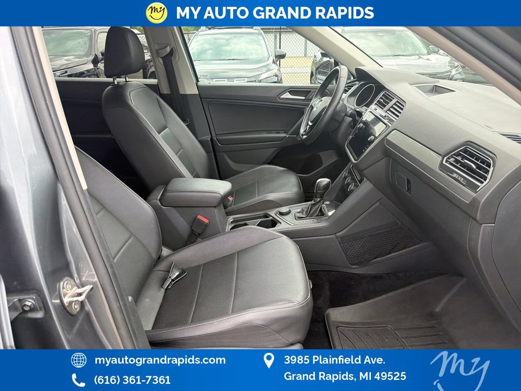 Used 2020 Volkswagen Tiguan SE AWD/4WD image 23