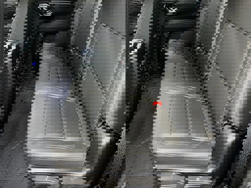 Certified 2024 Chevrolet Tahoe Z71 w/ Luxury Package image 21