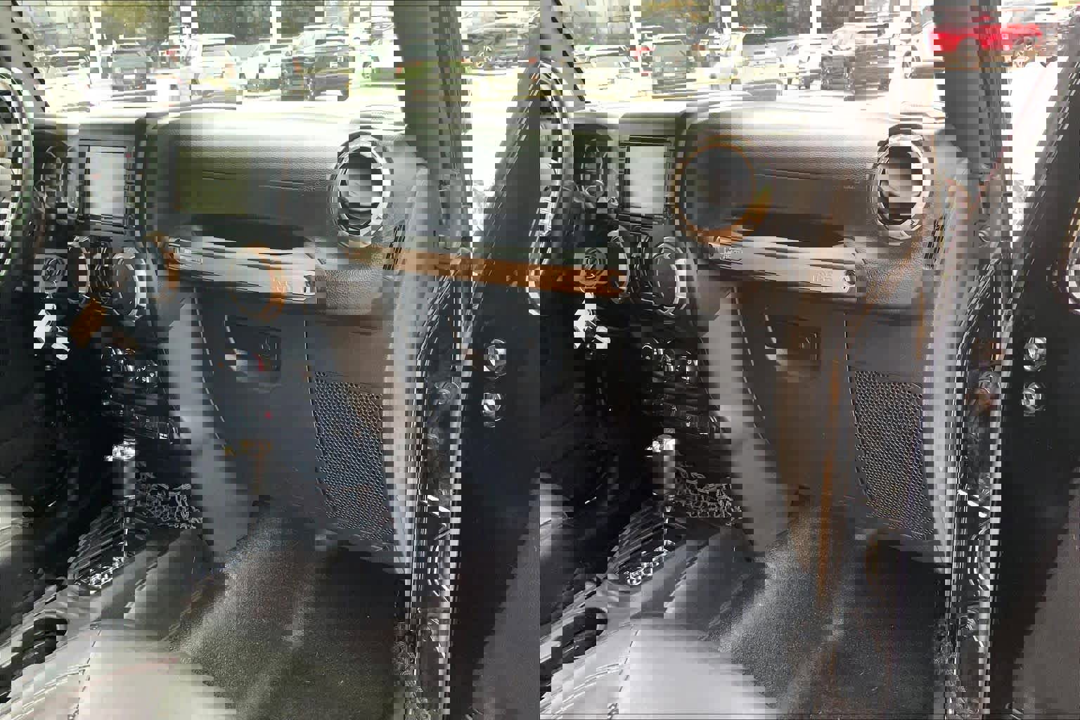 Used 2017 Jeep Wrangler 75th Anniversary image 18