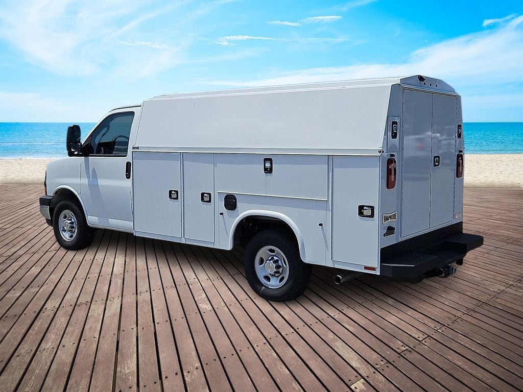 New 2025 Chevrolet Express 3500 w/ Power Convenience Package RWD image 4