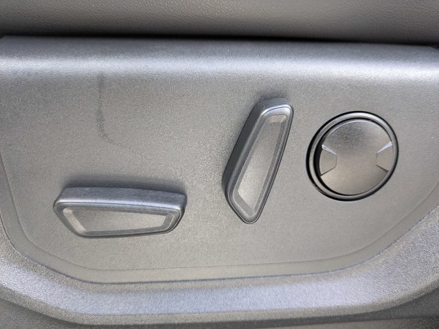 Used 2024 Ford Expedition XLT AWD/4WD image 22