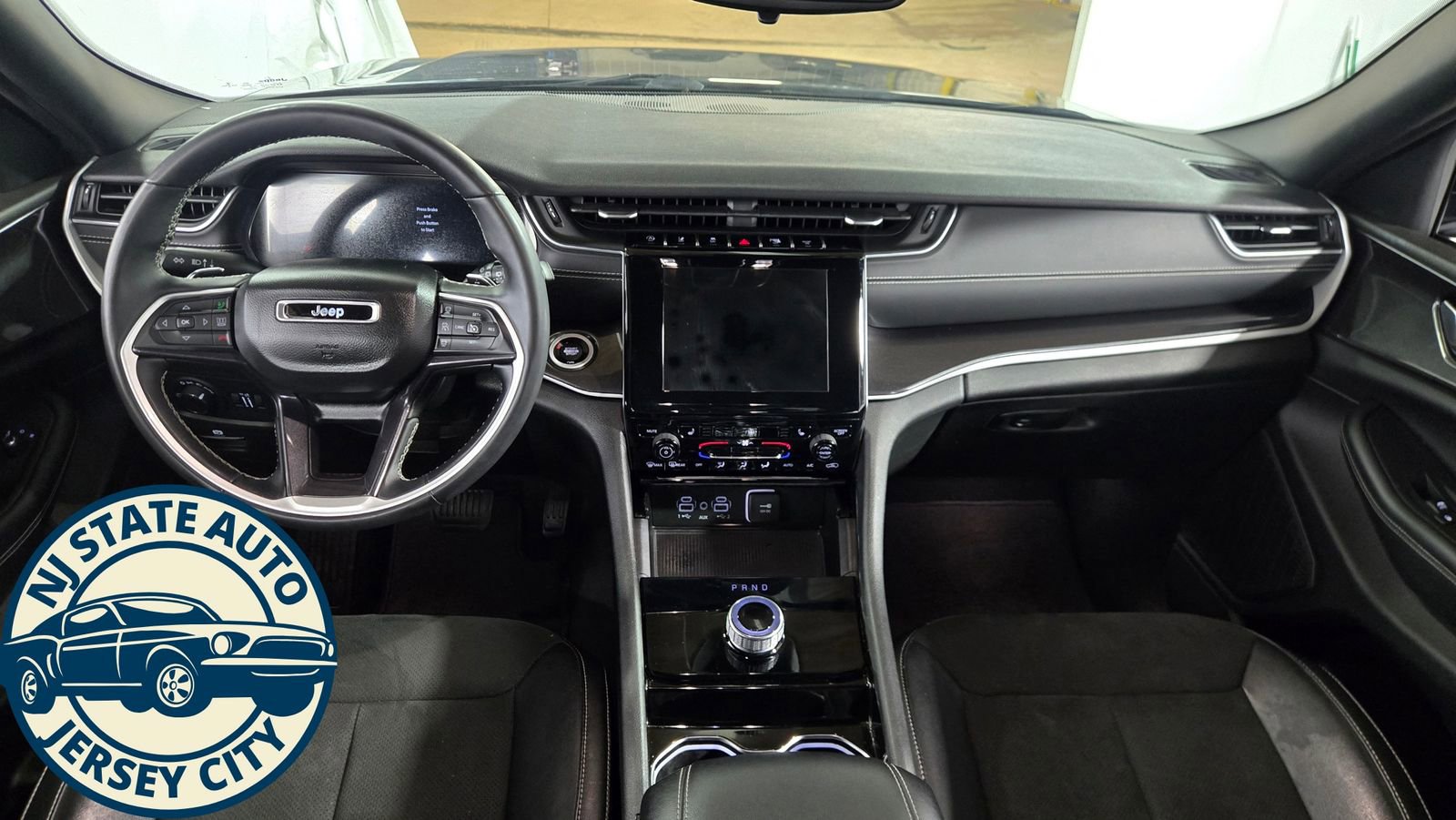 Used 2023 Jeep Grand Cherokee Altitude image 29