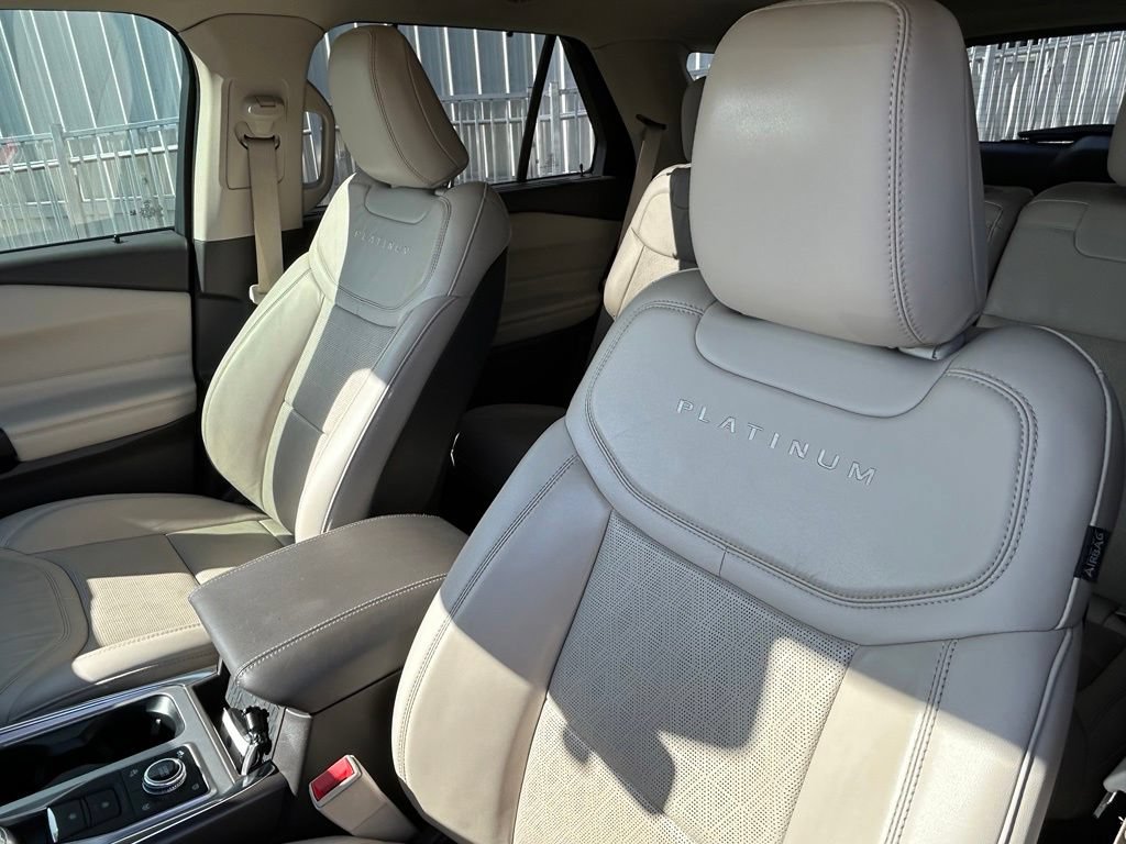 Used 2020 Ford Explorer Platinum w/ Premium Technology Package AWD/4WD image 18