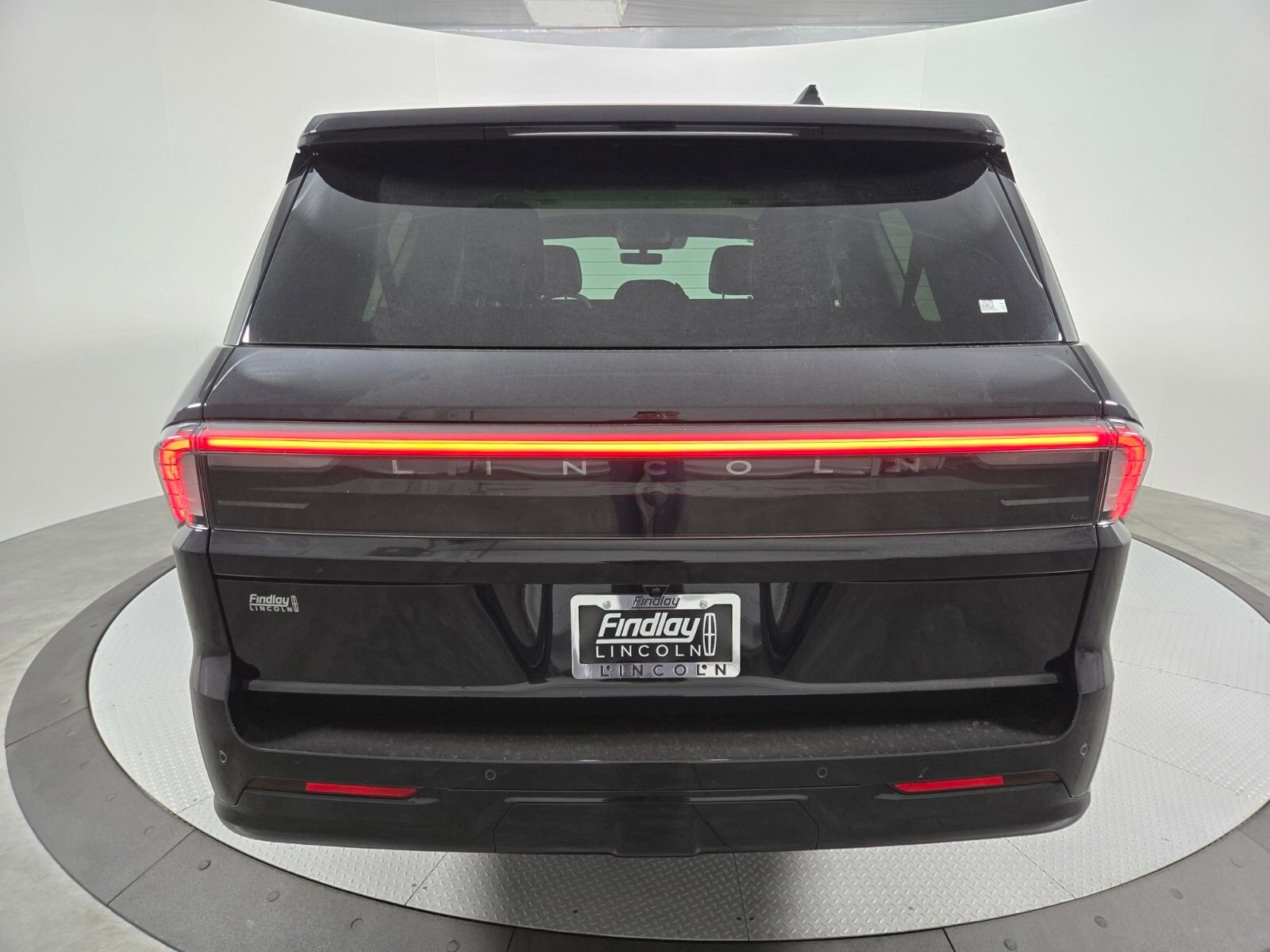 New 2026 Lincoln Navigator L Premier AWD/4WD image 5
