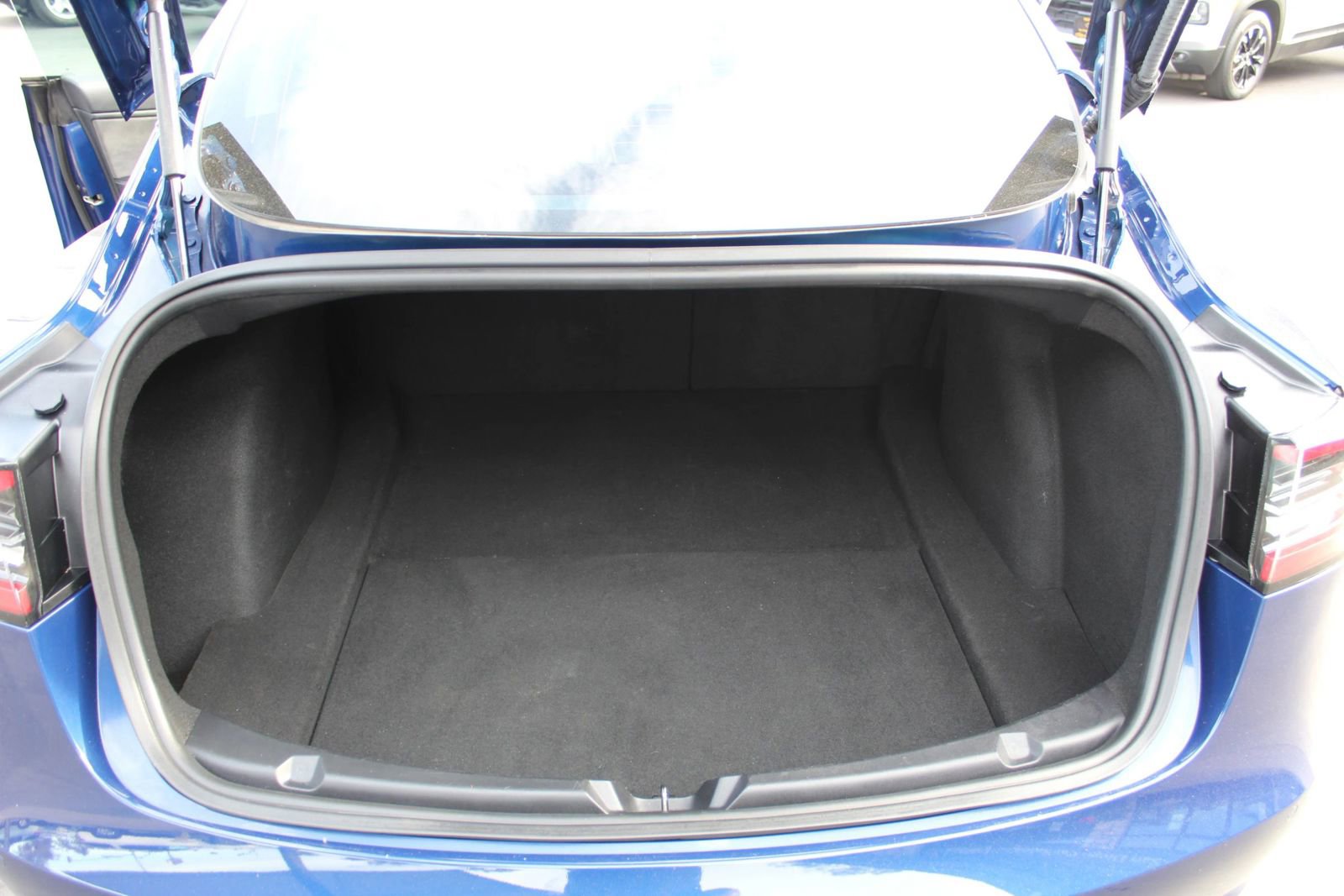 Used 2018 Tesla Model 3 Long Range image 24