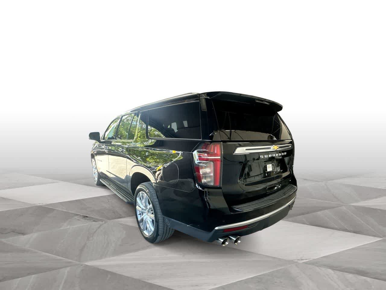 Used 2024 Chevrolet Suburban High Country AWD/4WD image 6