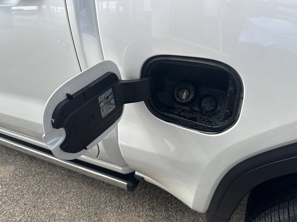 Used 2024 GMC Sierra 1500 Denali Ultimate AWD/4WD image 18