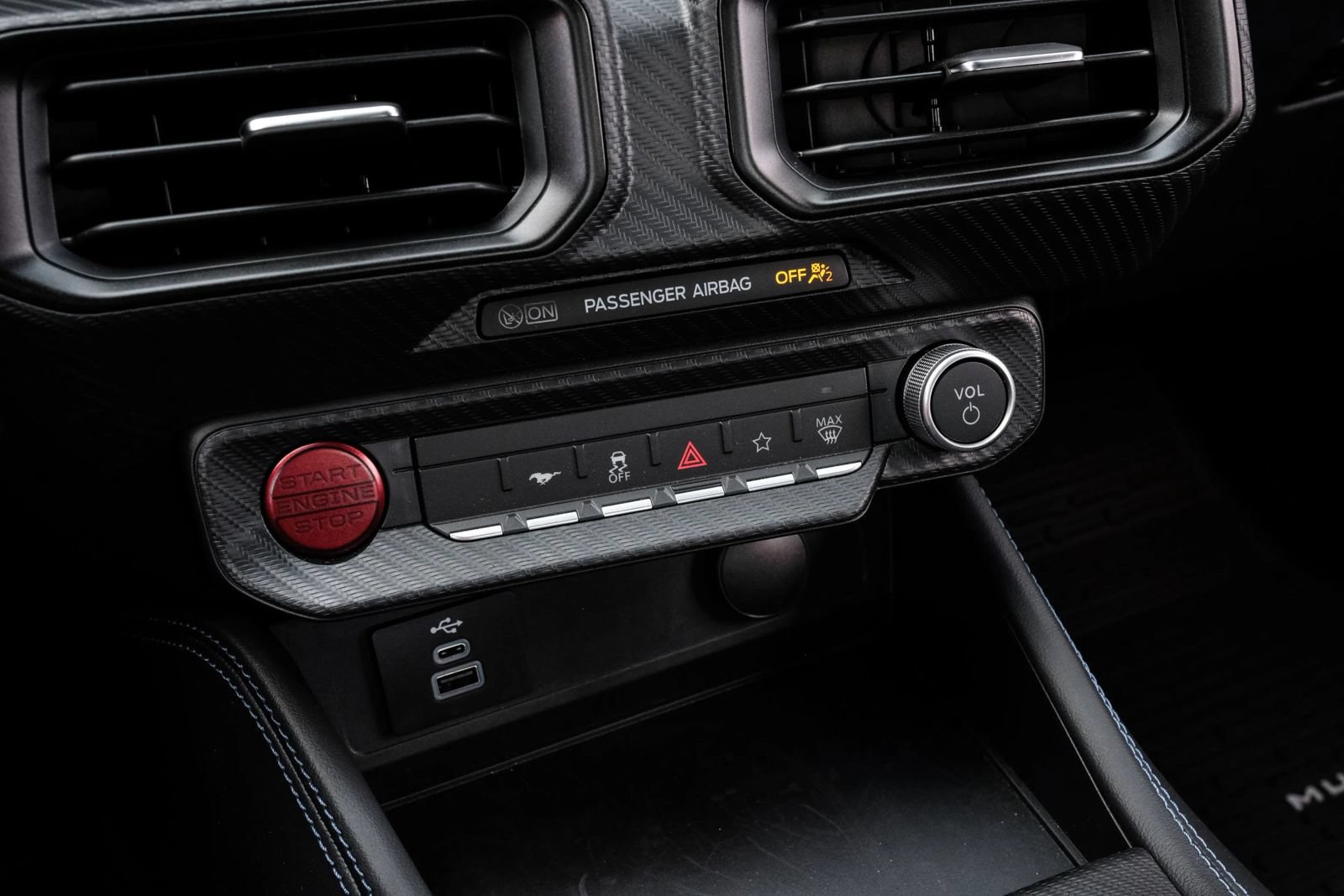 Used 2025 Ford Mustang Dark Horse RWD image 24