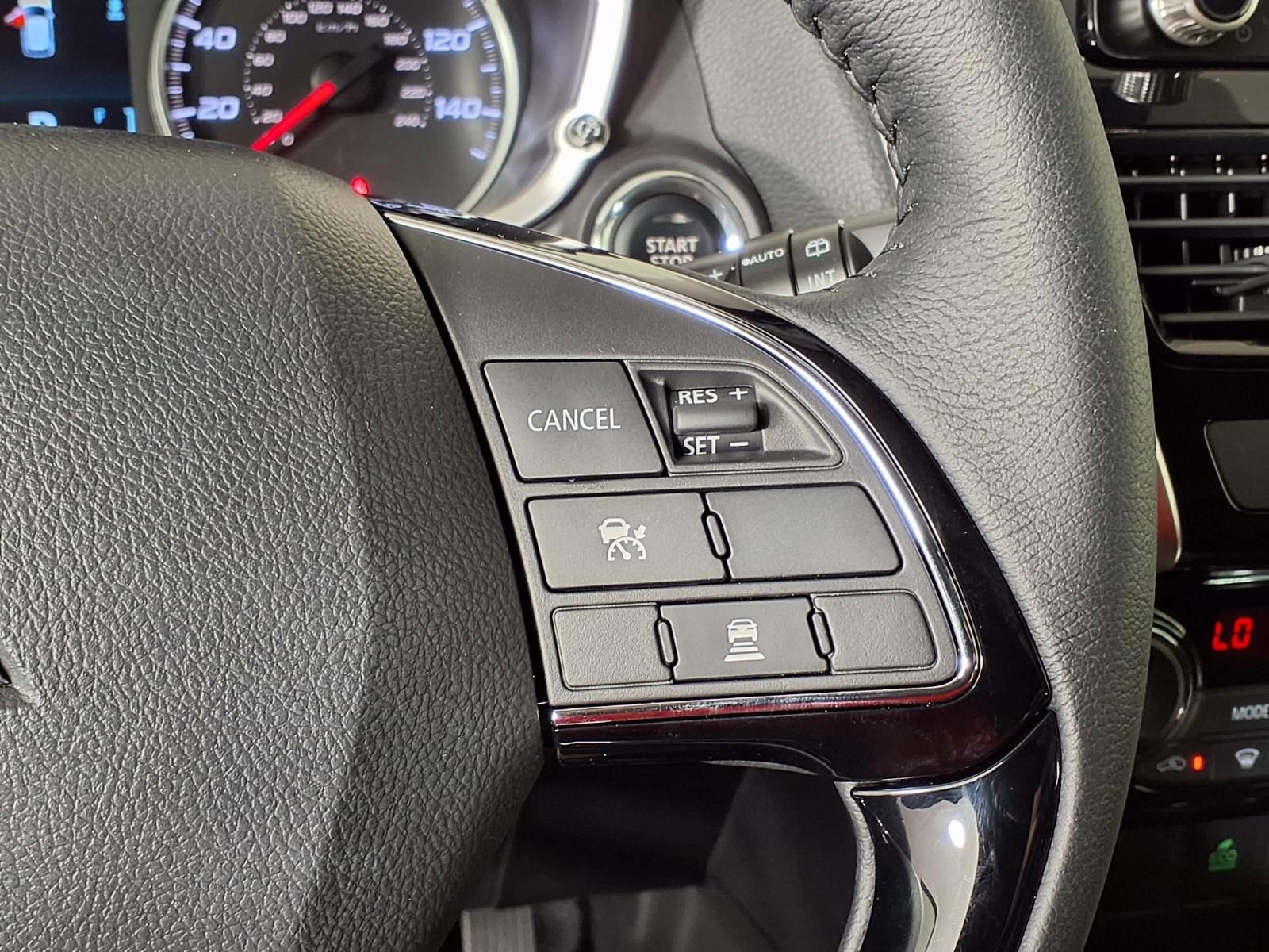 Used 2024 Mitsubishi Eclipse Cross SE image 27