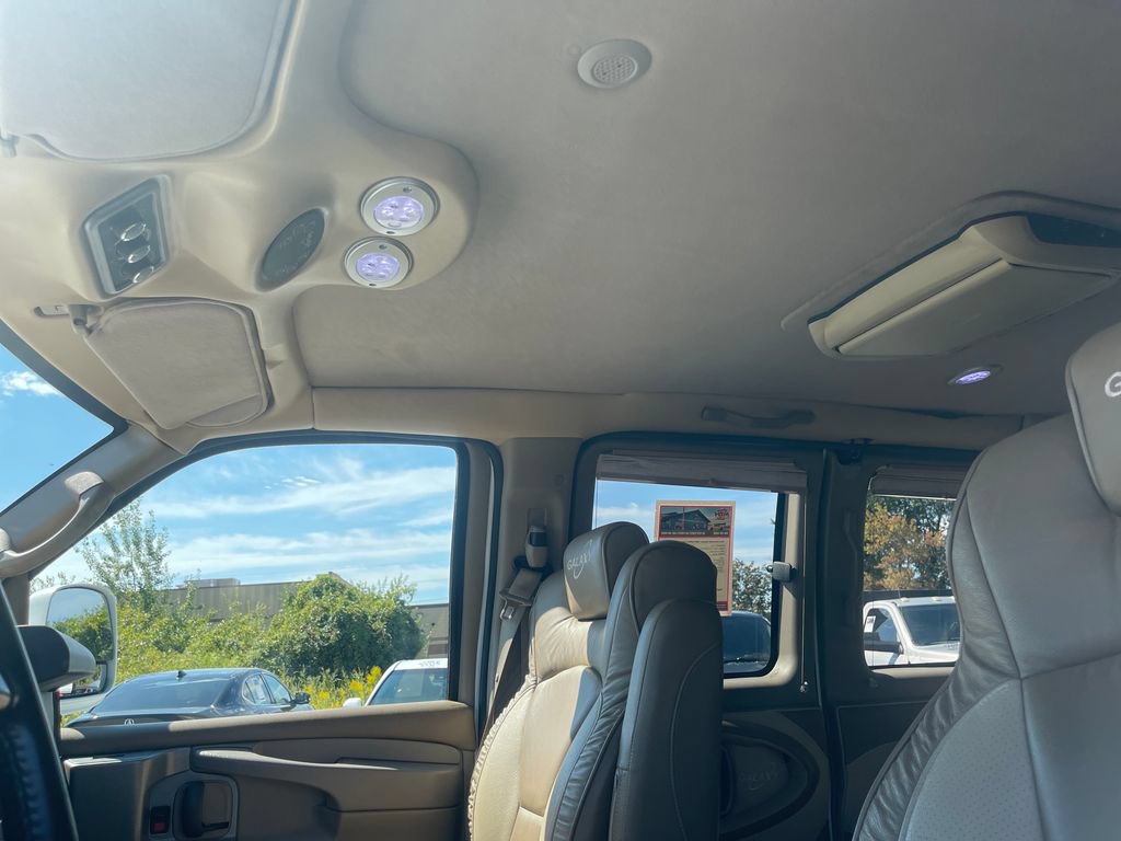 Used 2014 Chevrolet Express 1500 AWD image 38