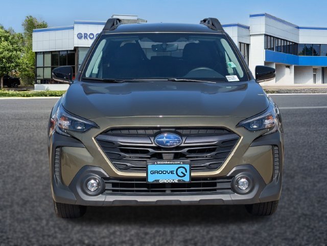 Used 2025 Subaru Outback Premium AWD/4WD image 9