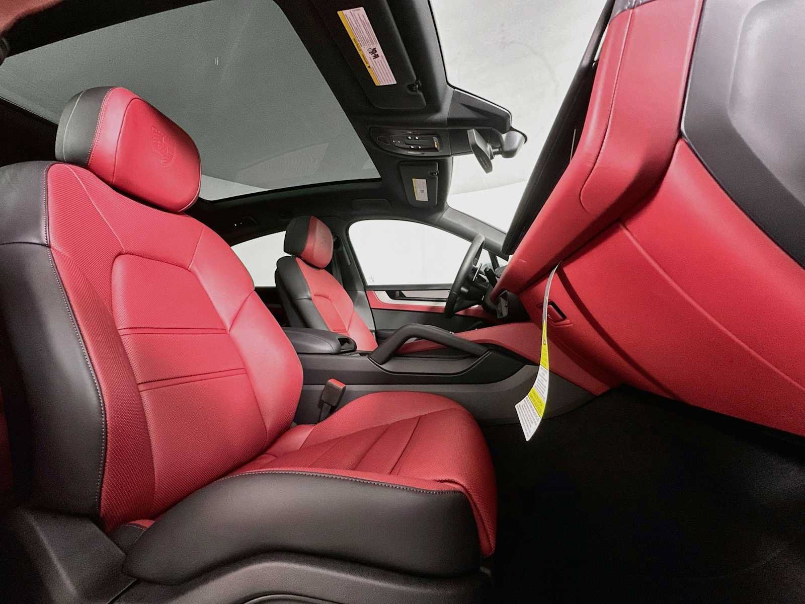 New 2026 Porsche Cayenne Coupe AWD/4WD image 29