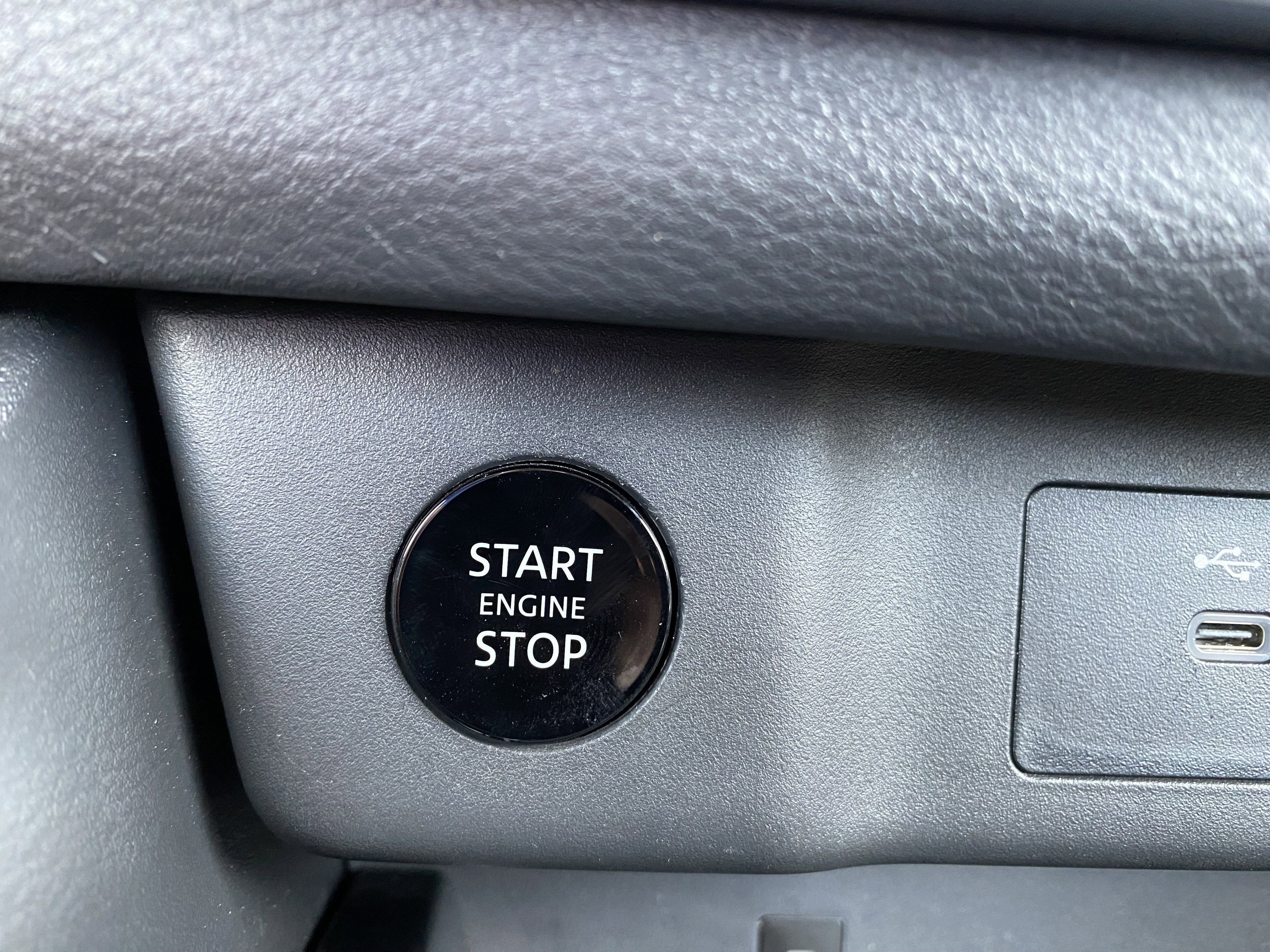 Used 2026 Nissan Rogue SL FWD image 28