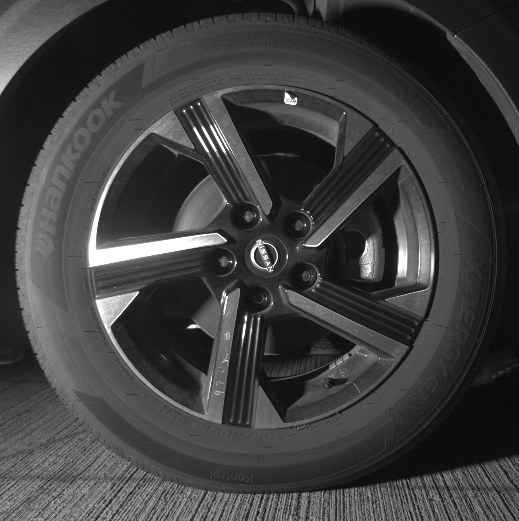 Used 2025 Nissan Sentra SV image 13