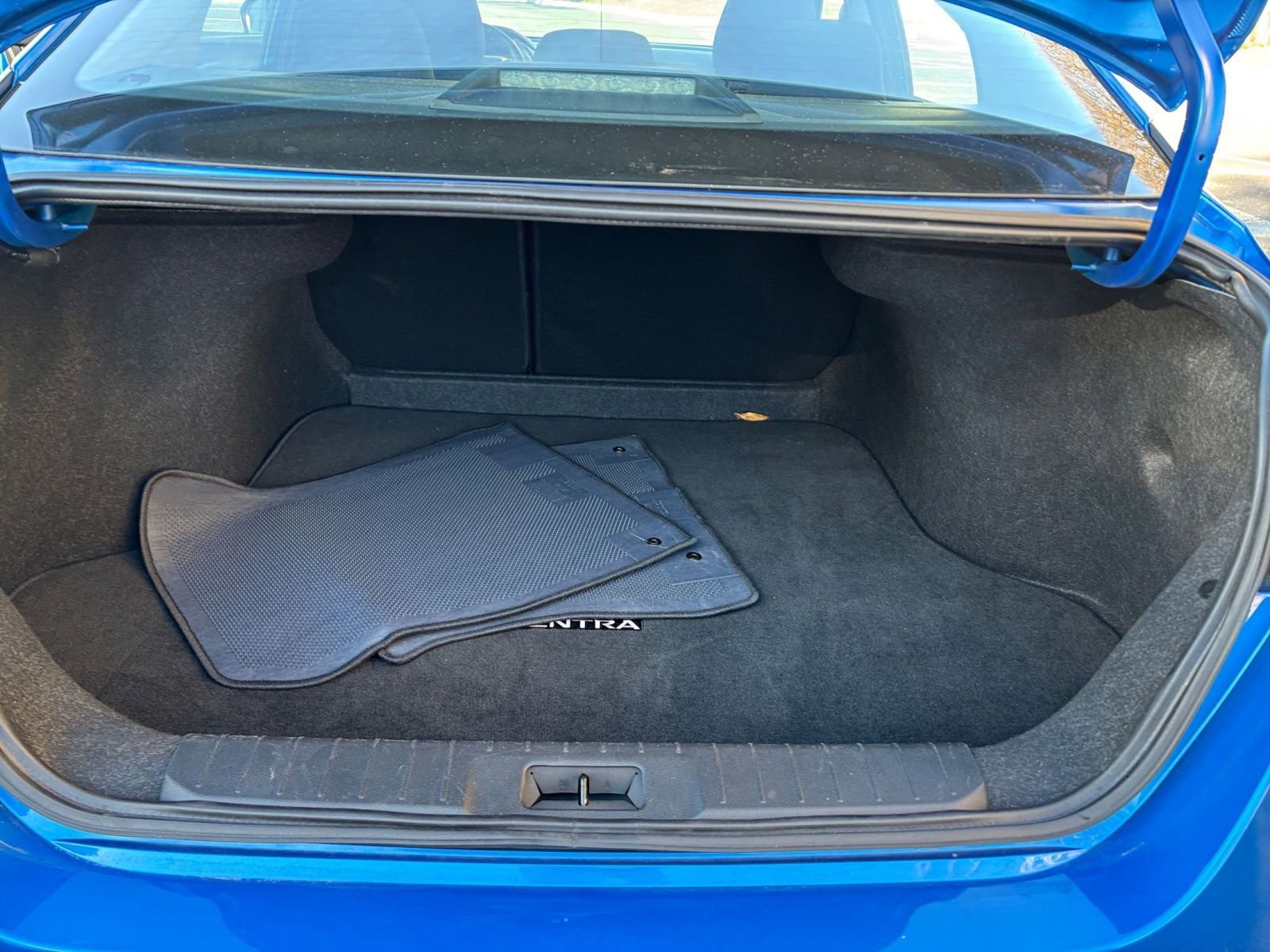 Used 2025 Nissan Sentra SV image 25