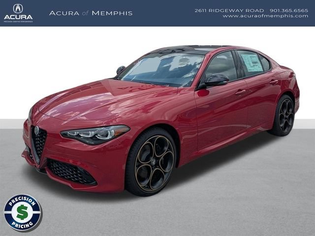 Used 2025 Alfa Romeo Giulia AWD w/ Driving Assist Package