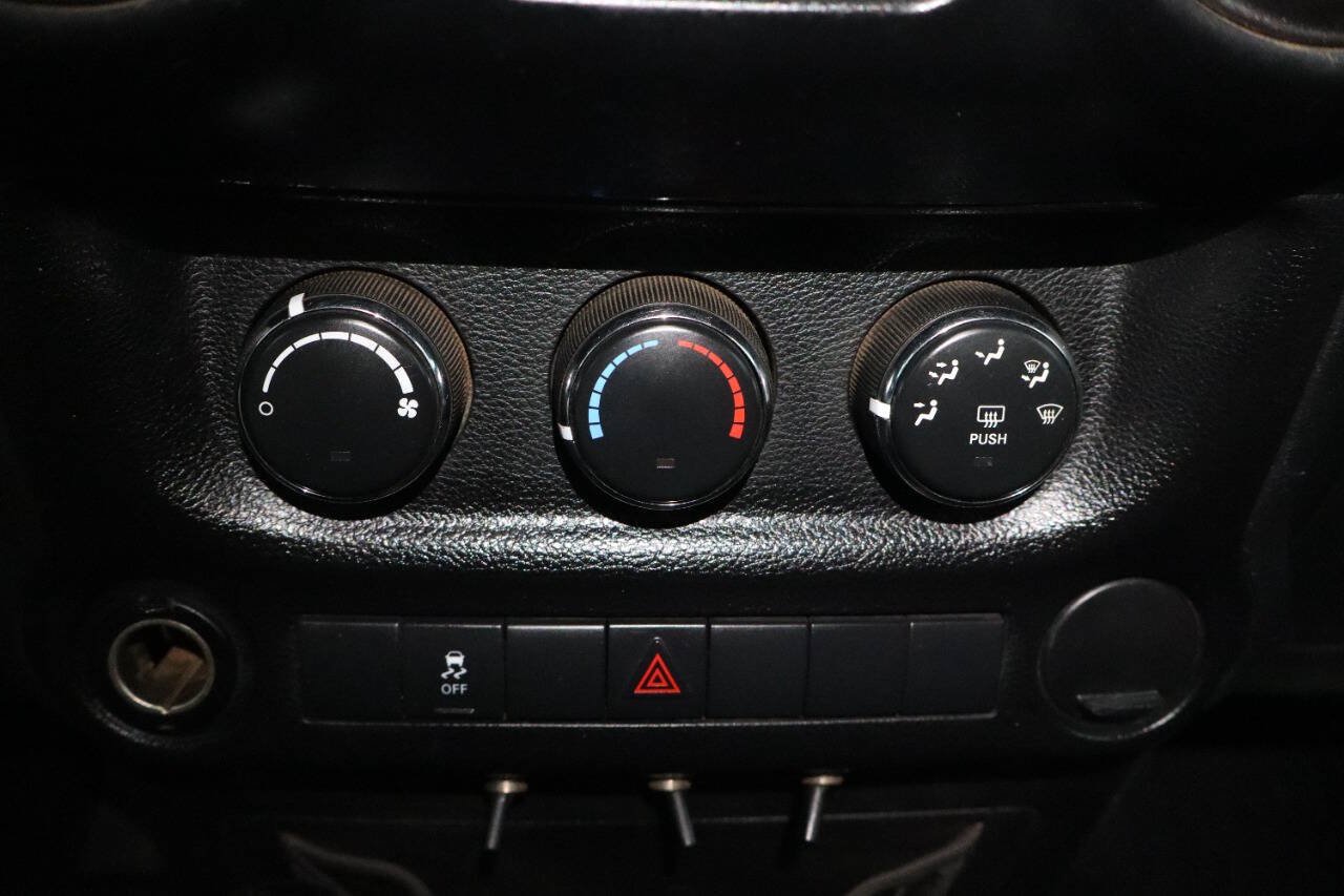 Used 2017 Jeep Wrangler Sport AWD/4WD image 20