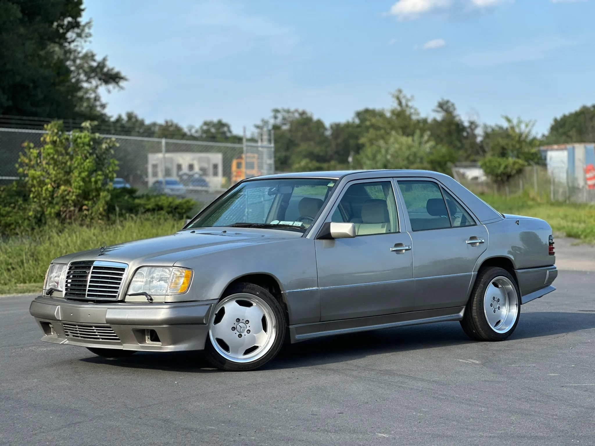 Used 1994 Mercedes-Benz E 320 Sedan image 44