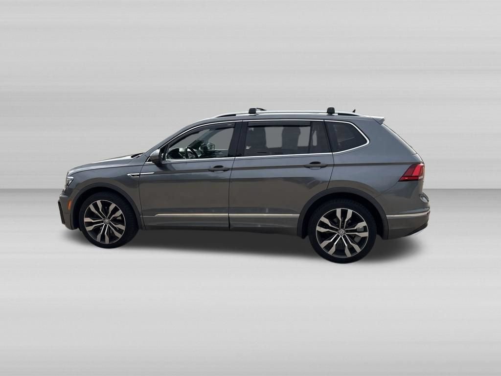 Used 2018 Volkswagen Tiguan SEL Premium w/ R-Line Package FWD image 7