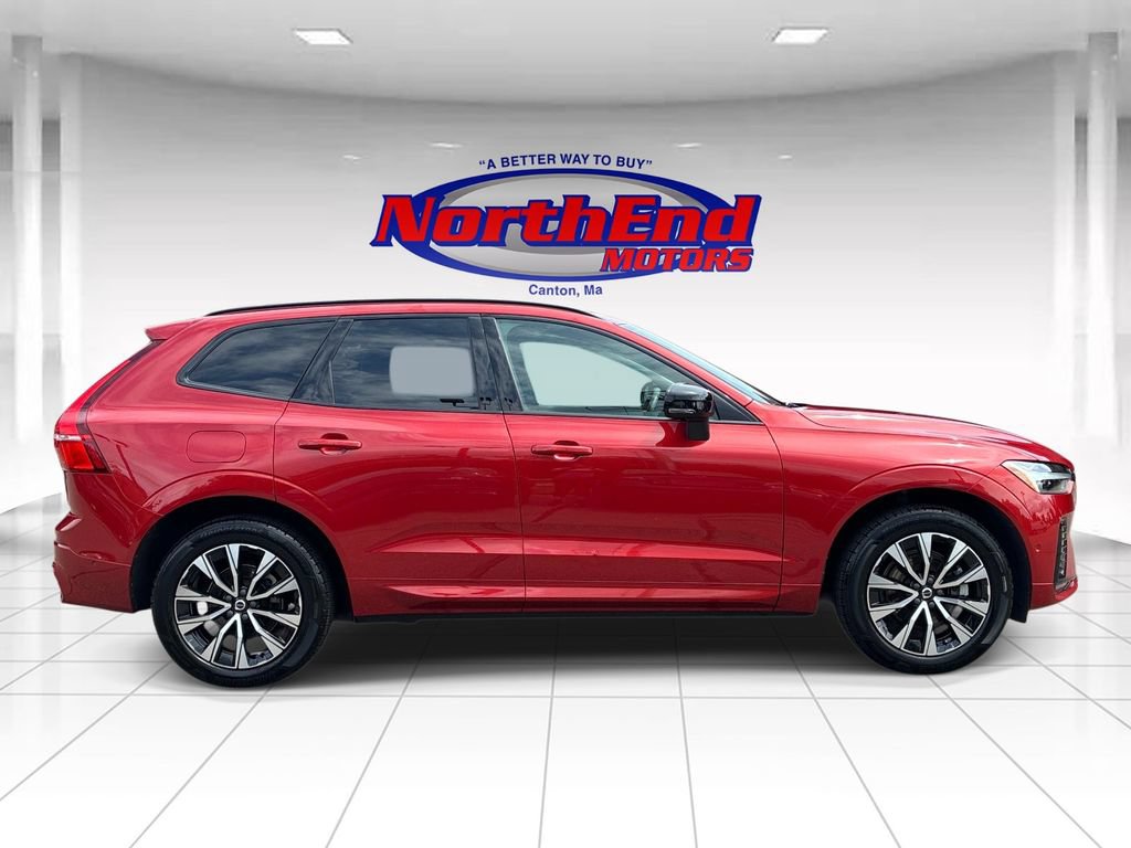 Used 2023 Volvo XC60 B5 Plus AWD/4WD image 8