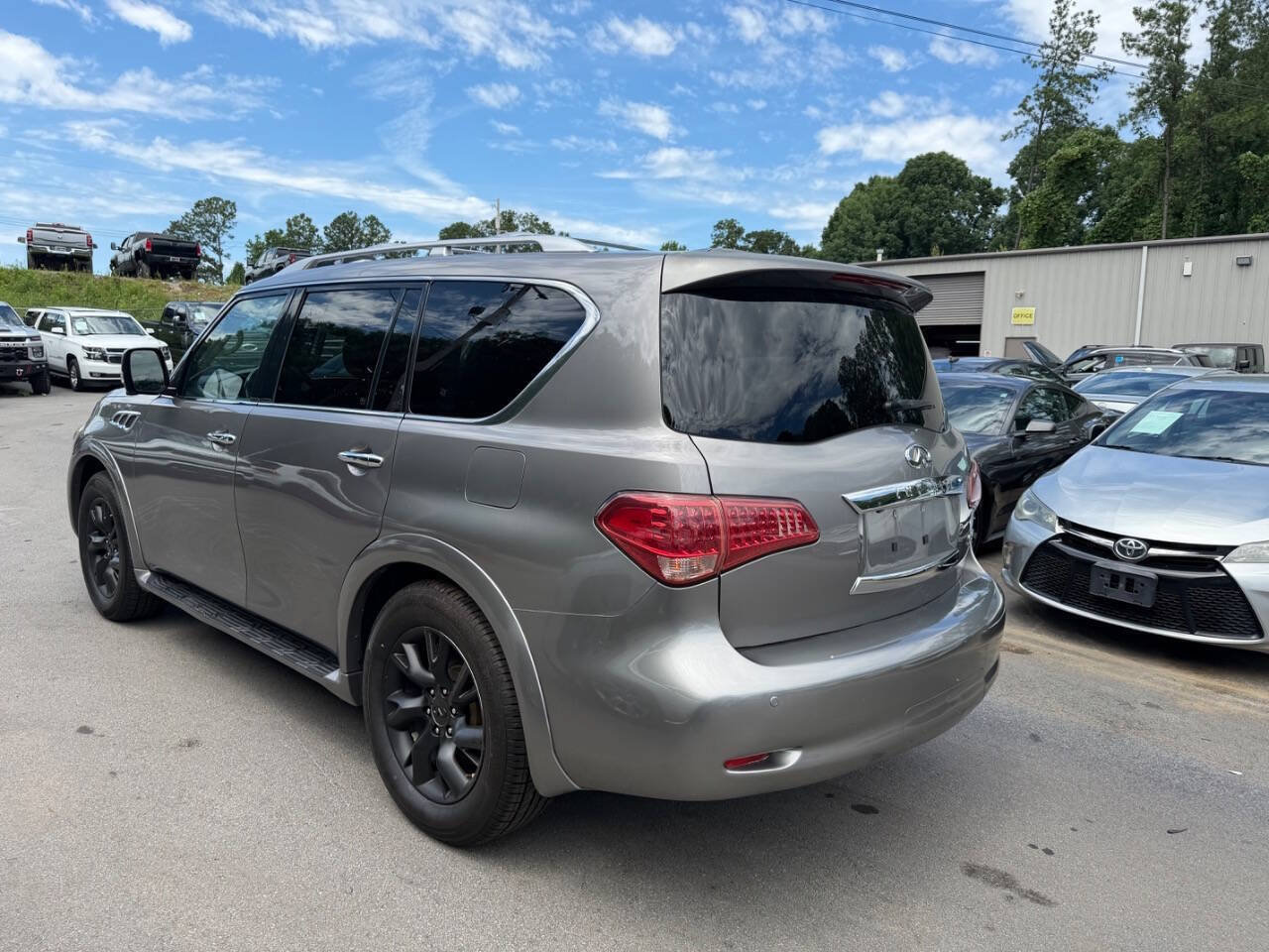 Used 2011 INFINITI QX56 4WD w/ Theater Pkg image 7