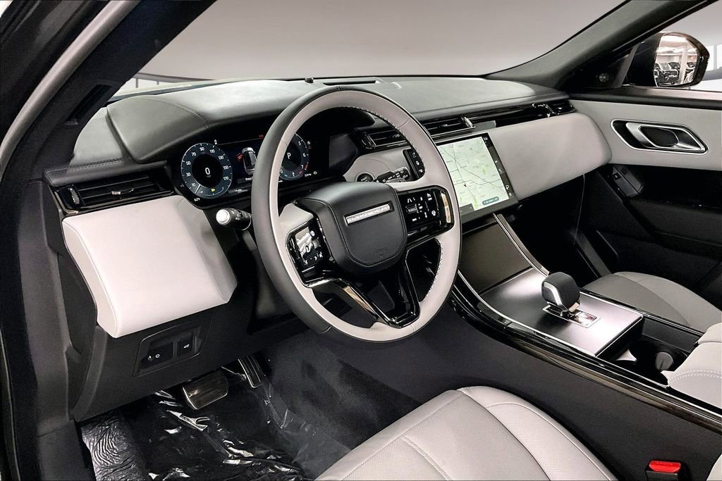 New 2026 Land Rover Range Rover Velar Dynamic SE image 7