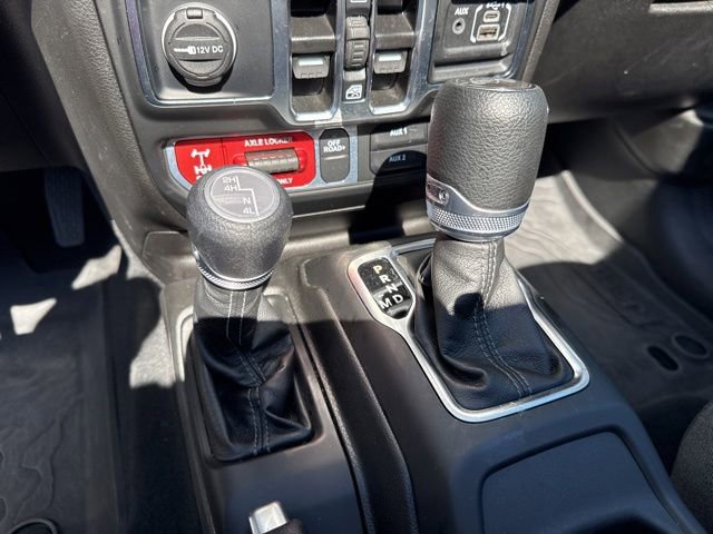 Used 2025 Jeep Wrangler Unlimited Sport AWD/4WD image 14