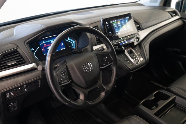 Used 2024 Honda Odyssey EX-L image 3