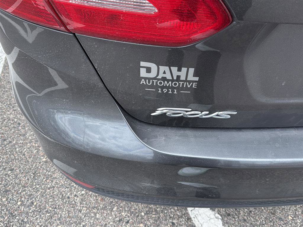 Used 2015 Ford Focus SE FWD image 5