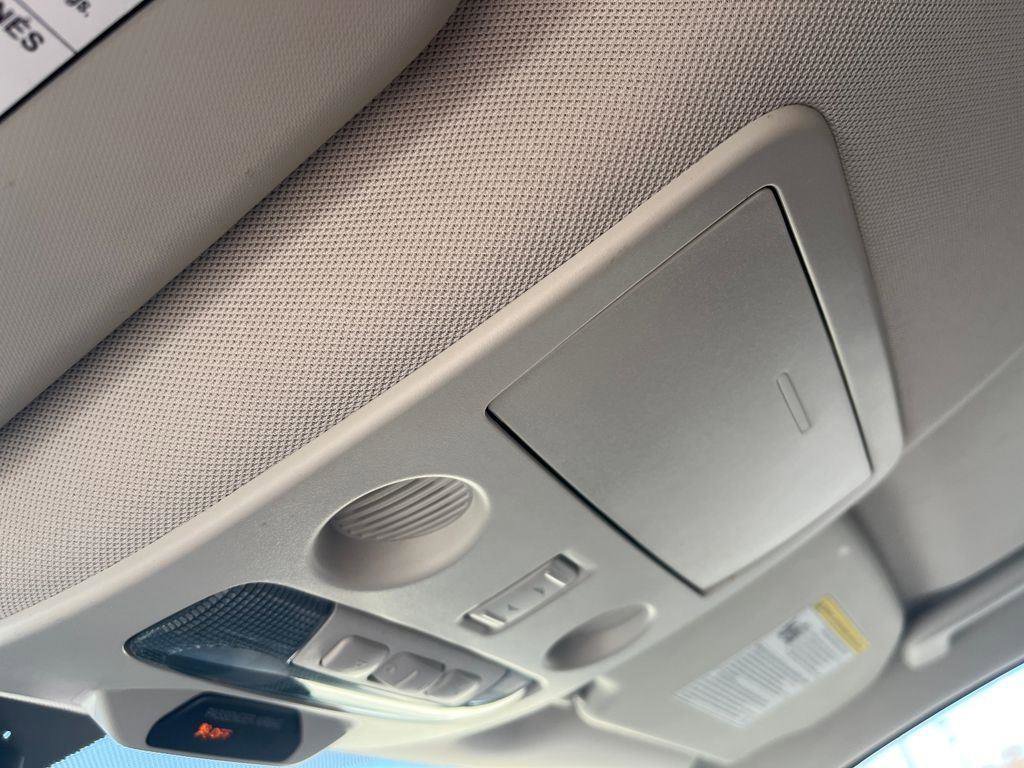 Used 2021 Ford EcoSport SE w/ SE Convenience Package image 17