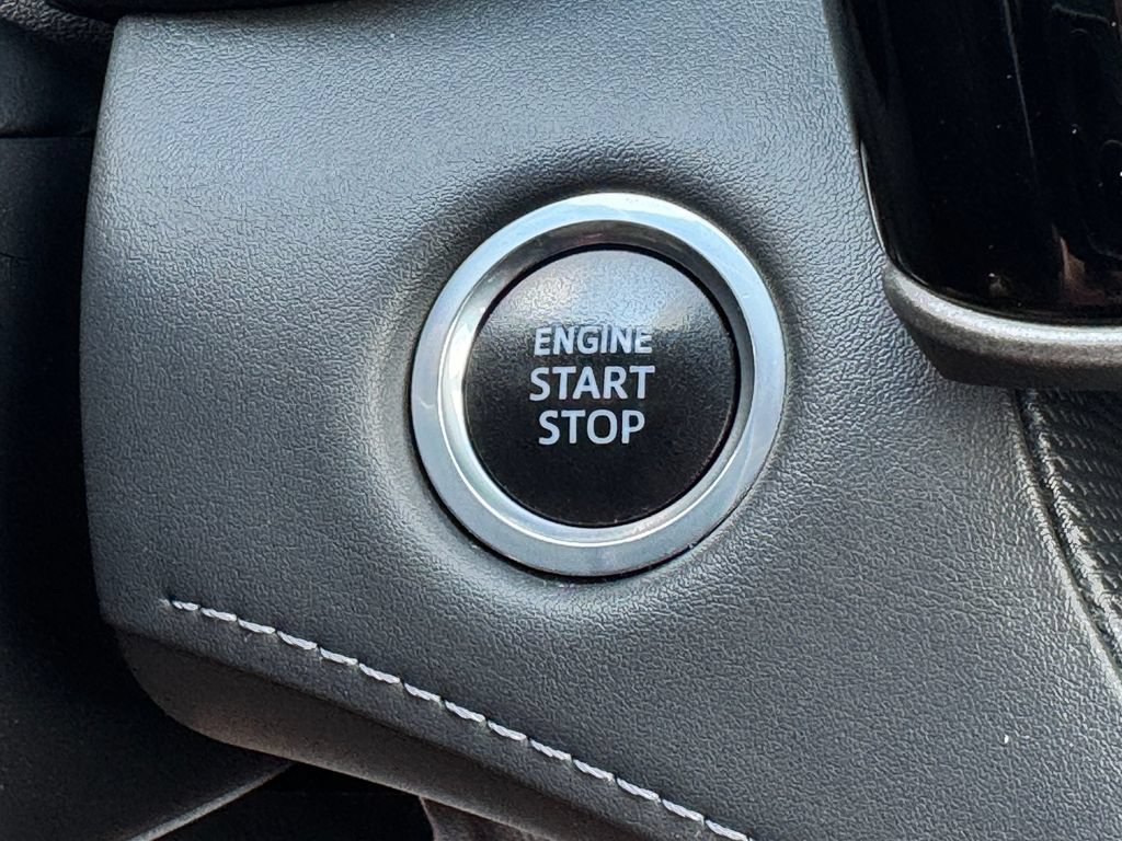 Used 2020 Toyota Highlander LE AWD/4WD image 31