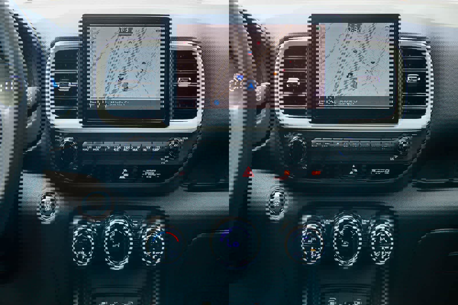 Used 2023 Hyundai Venue Limited image 13