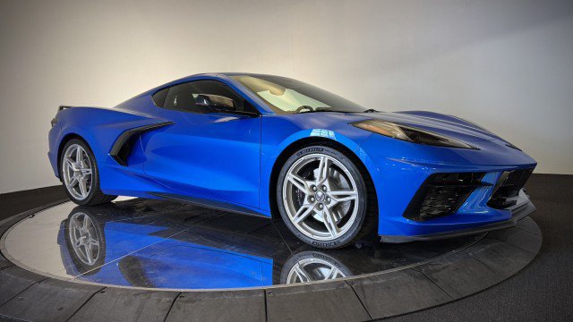 Used 2024 Chevrolet Corvette Stingray Premium Cpe w/ Z51 Performance Package RWD image 18