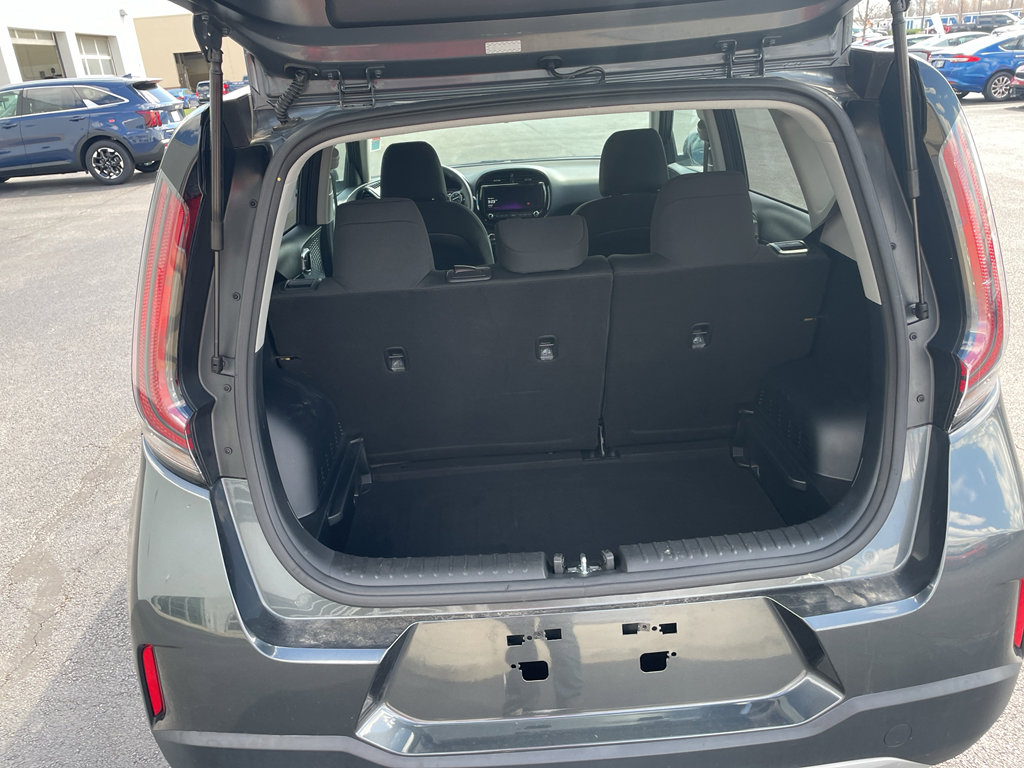 Used 2024 Kia Soul S FWD image 9