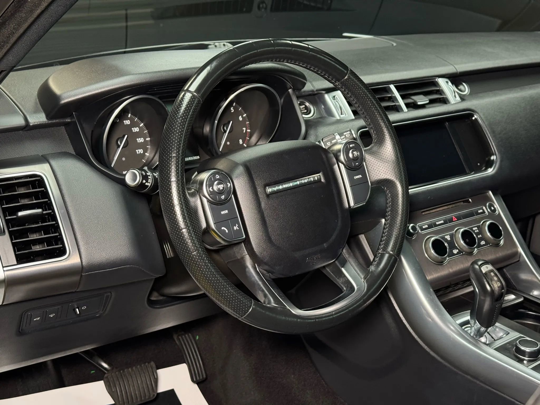 Used 2016 Land Rover Range Rover Sport SE image 56