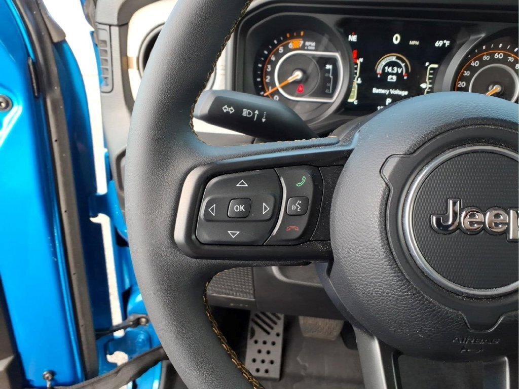 Used 2024 Jeep Wrangler Unlimited Sport AWD/4WD image 22