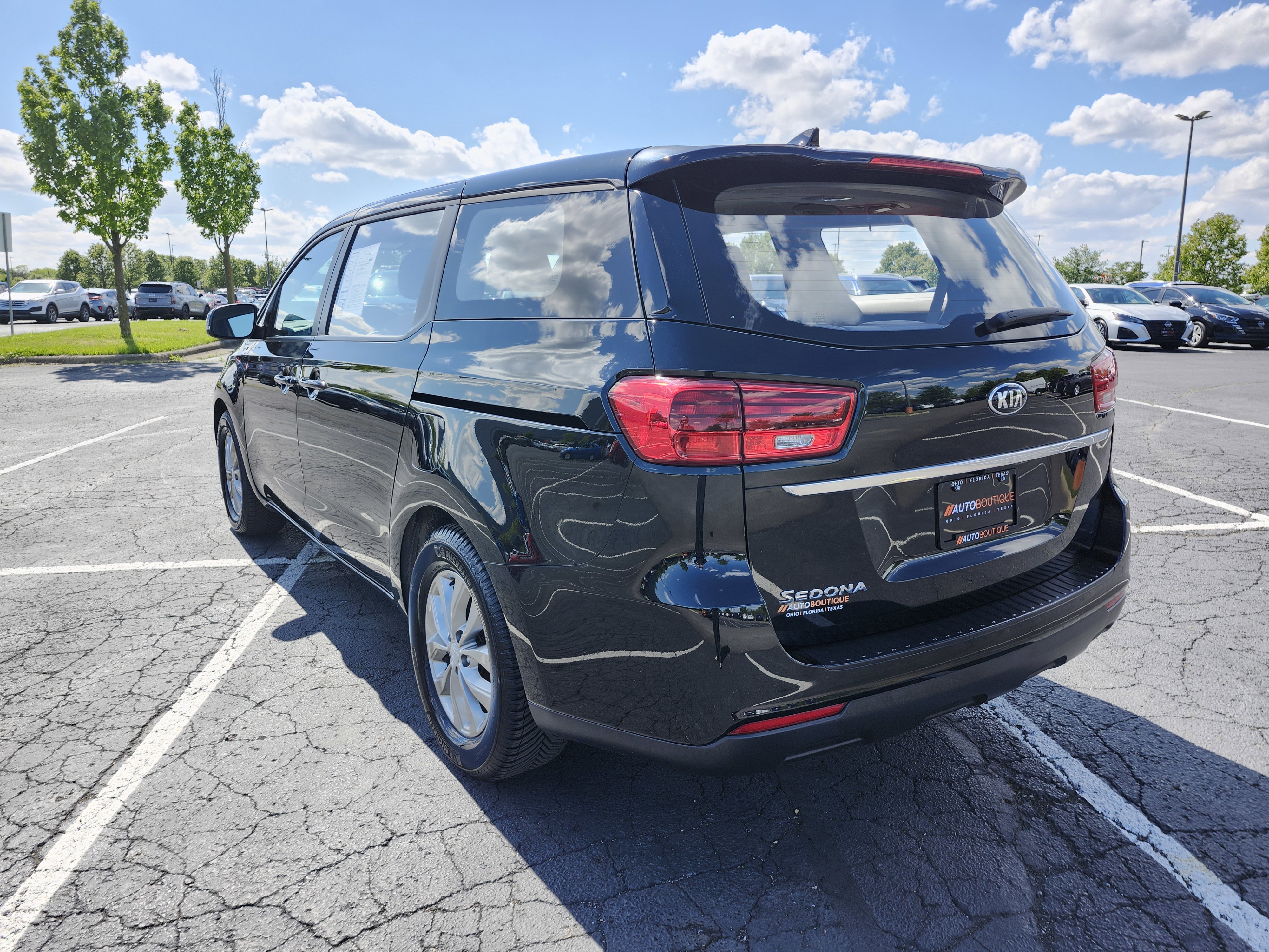 Used 2020 Kia Sedona L FWD image 13