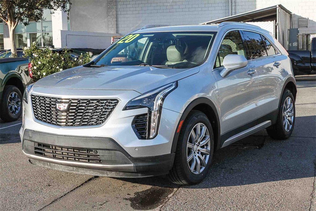 Used 2020 Cadillac XT4 Premium Luxury image 3