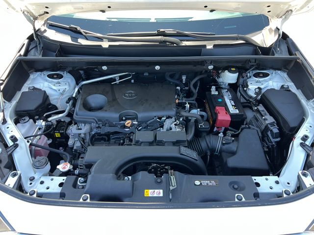 Used 2021 Toyota RAV4 LE FWD image 31