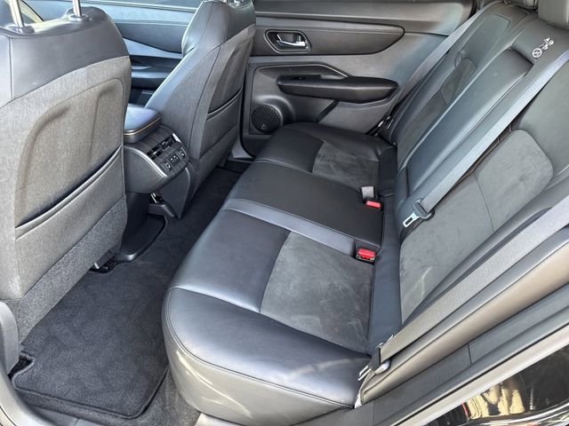 Used 2024 Nissan Ariya FWD image 11